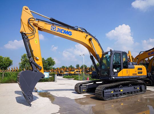 Гусеничный экскаватор XCMG XE260D
